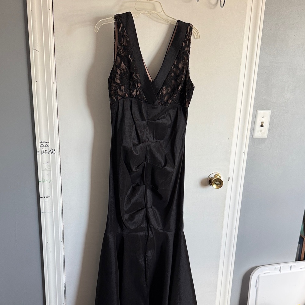 R&M Richards Black and Beige Lace Detail Dress